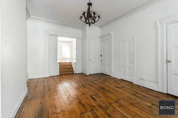 Rented by Bond New York | media 10