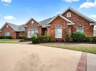 7202 NW Faircloud Dr, Lawton, OK 73505