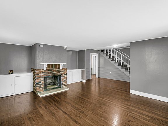 4th image of 112 W 13th St