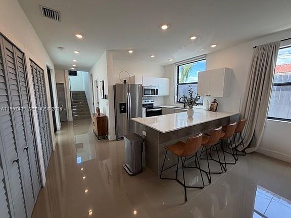 5th image of 3645 SW 3rd St