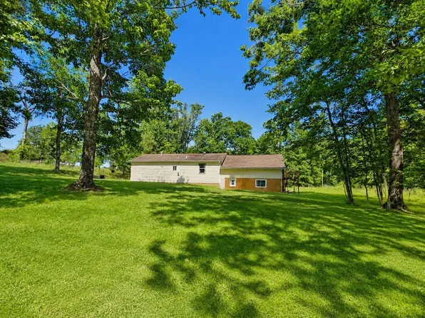 50 McCune Dr, Hico, WV 25854