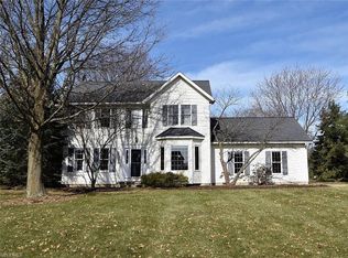 1673 Carriage Hill Dr, Hudson, OH 44236