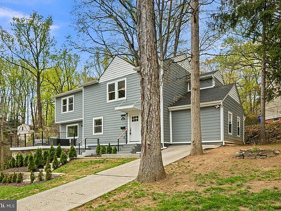 3rd image of 111 Sunnyside Rd