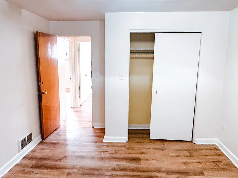 224 E Pitt St #20 — Photo 11
