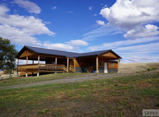 22 Sunflower Rd, Salmon, ID 83467