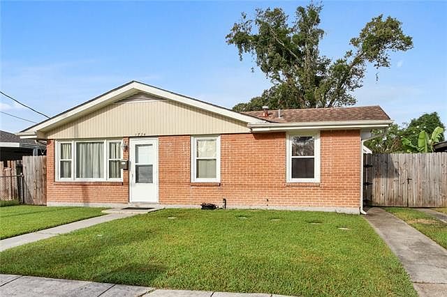 1st image of 1724 Bonnie Ann Dr