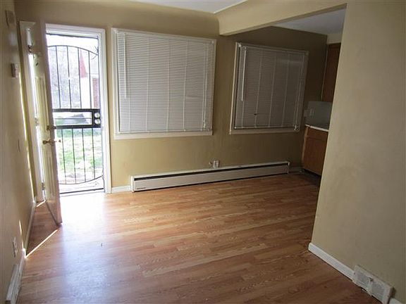 4th image of 12064 Ashton Ave