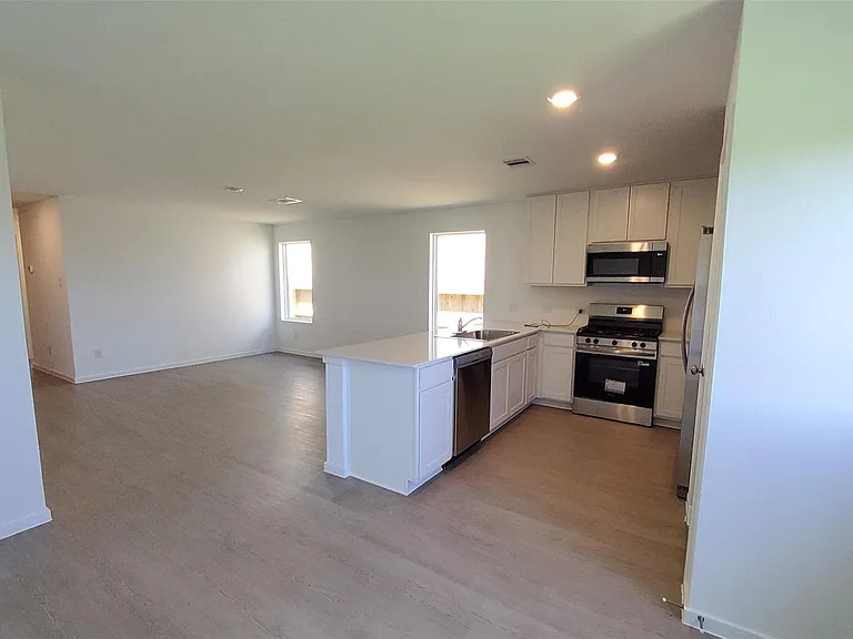 26810 Scarlet Willow Dr — Photo 27