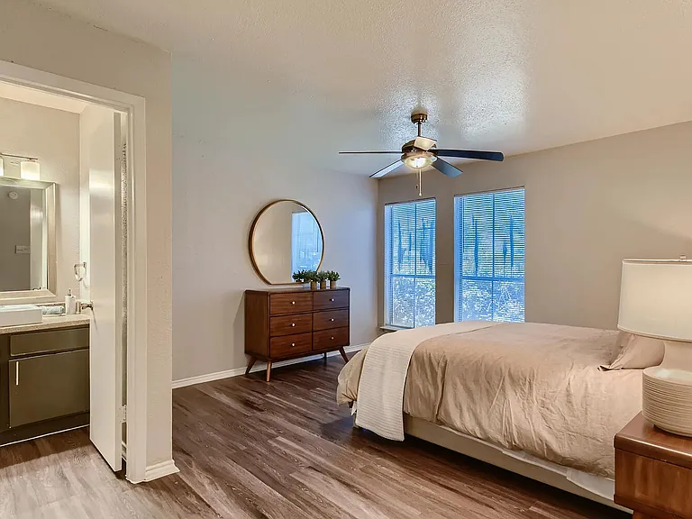 Bedroom Premium