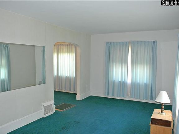 3rd image of 2816 Tifft St