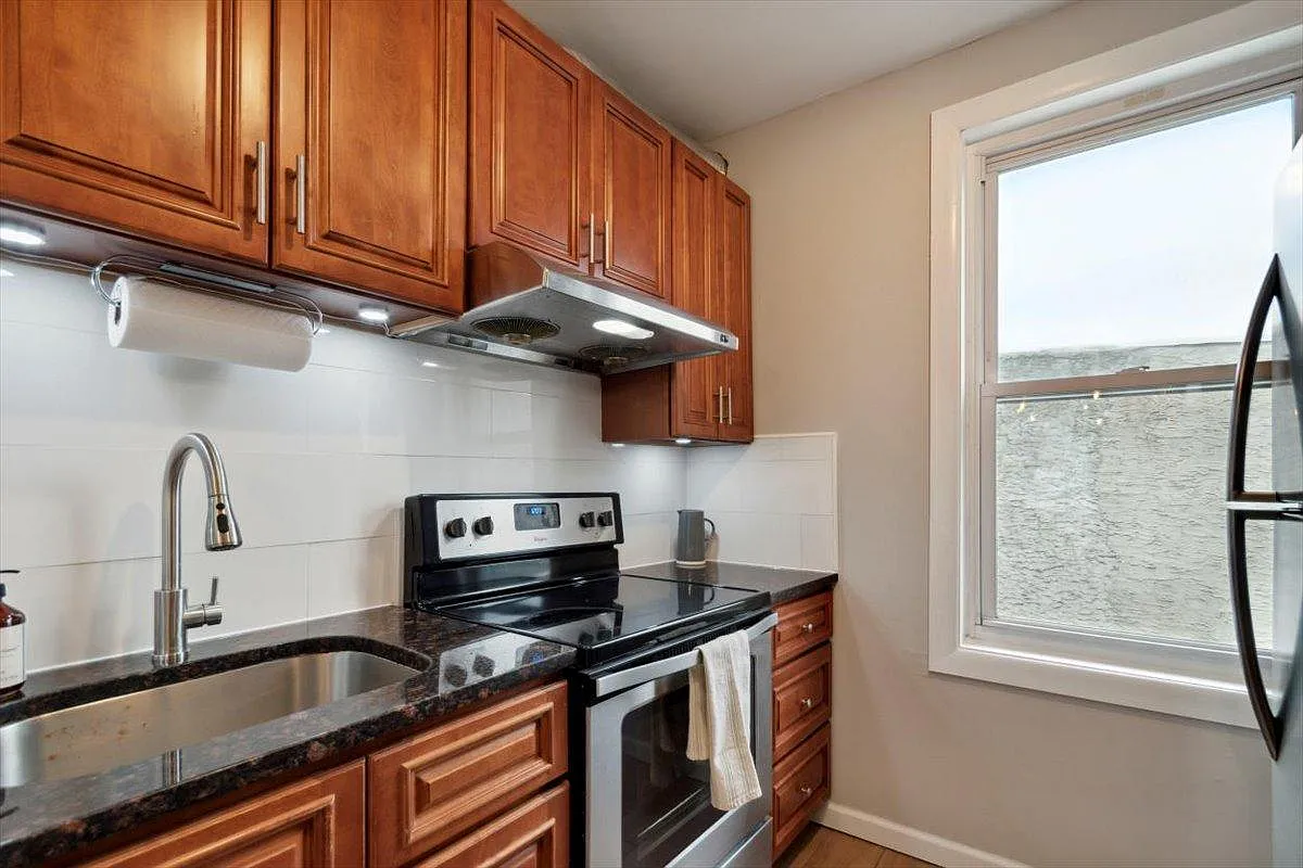 1 bed, 650 sqft, $1,295 — Photo 3