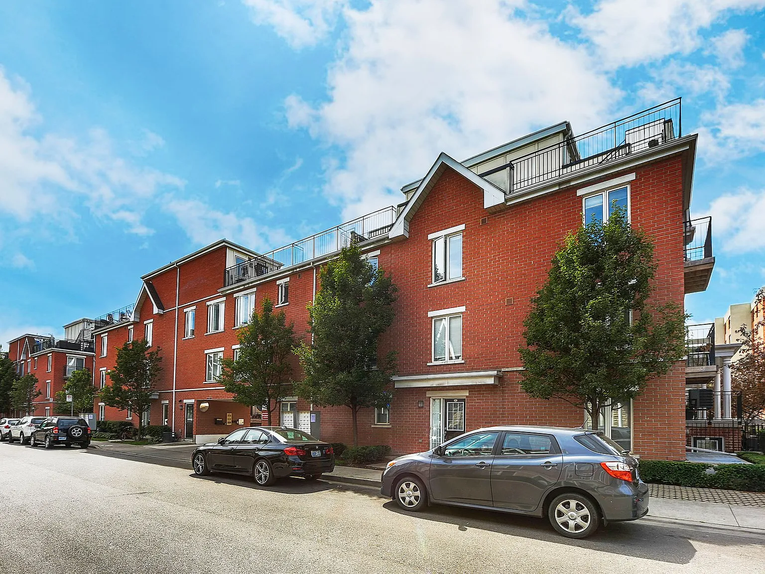 Kingtown - 16 Laidlaw Street — Photo 3
