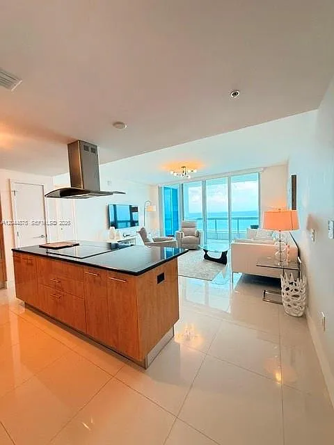 2 bed, 1565 sqft, $11,500 — Photo 3