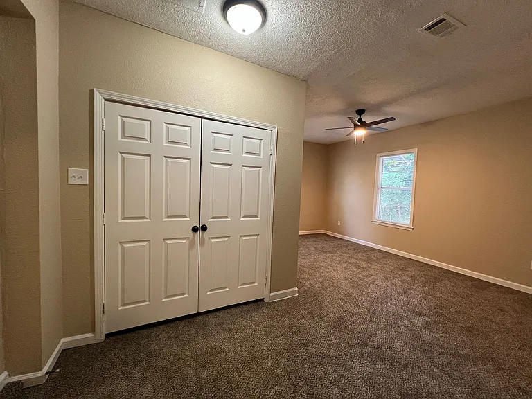 1263 Forrest Ave — Photo 8