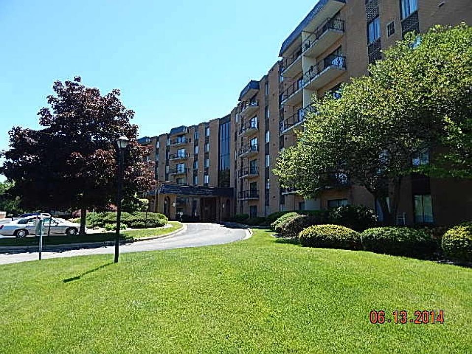 1st image of 900 W Sunset Dr APT 106