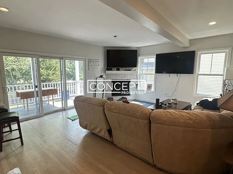 331 Savin Hill Ave — Photo 6