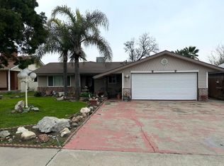809 Pioneer Avenue, Porterville, CA 93257