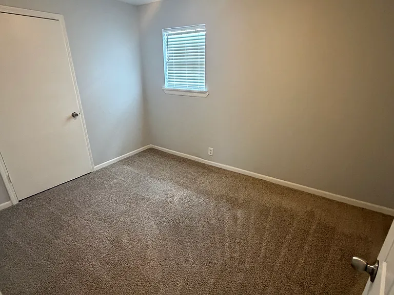 106 E Sunrise Dr — Photo 7