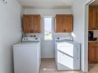 981 Shawn Ave, Oak Harbor, WA 98277