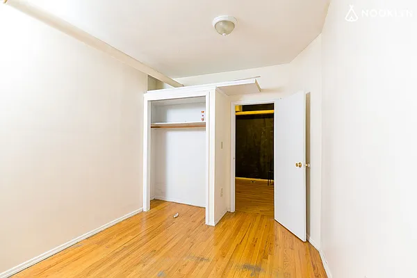 Rented by Nooklyn NYC LLC | media 54