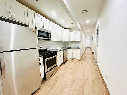 Rented by GROOME REALTY LLC | media 17