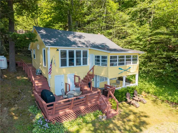 72 Antlers Inn Rd, Wayland, NY 14572