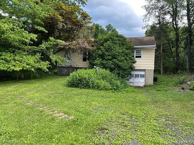 1st image of 28 Sarvis Ln