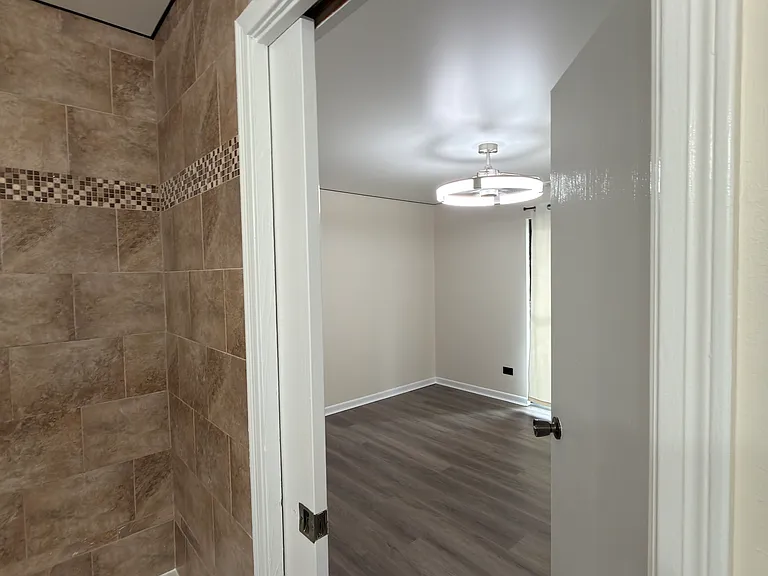 1915 N Hicks Rd #106 — Photo 12