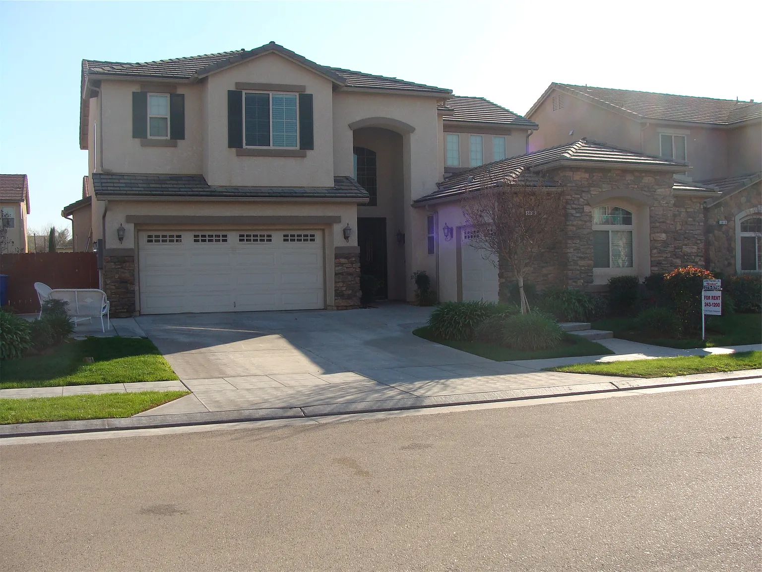 5916 E Grove Ave photo 1