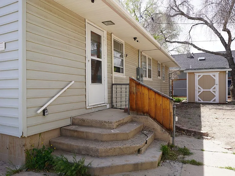 1340 Orchard Ave — Photo 2