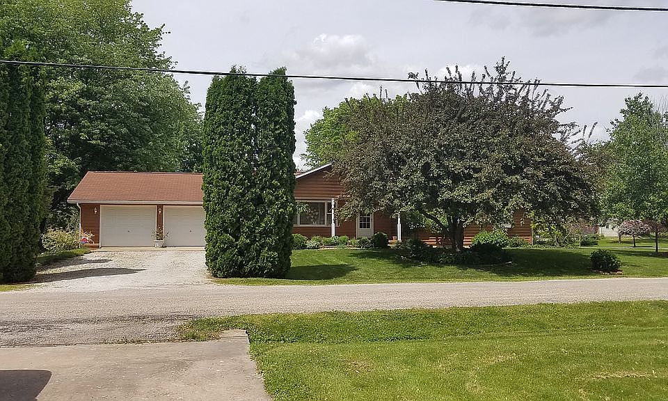 1st image of 200 Angela Dr