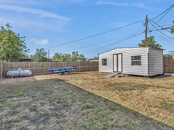 608 Oak Ln — Photo 25