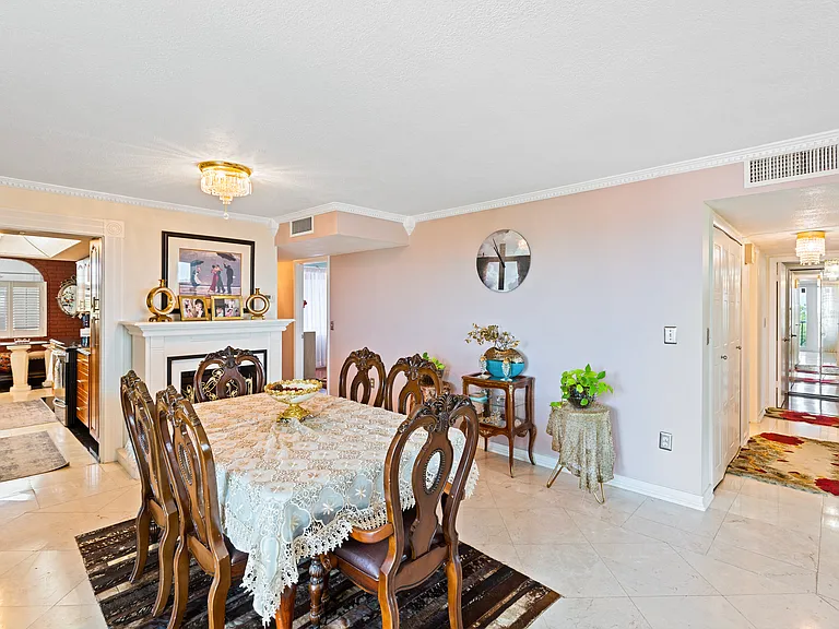 2699 Seville Blvd #702 — Photo 13