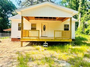 909 Ray Ave, Sanford, NC 27330
