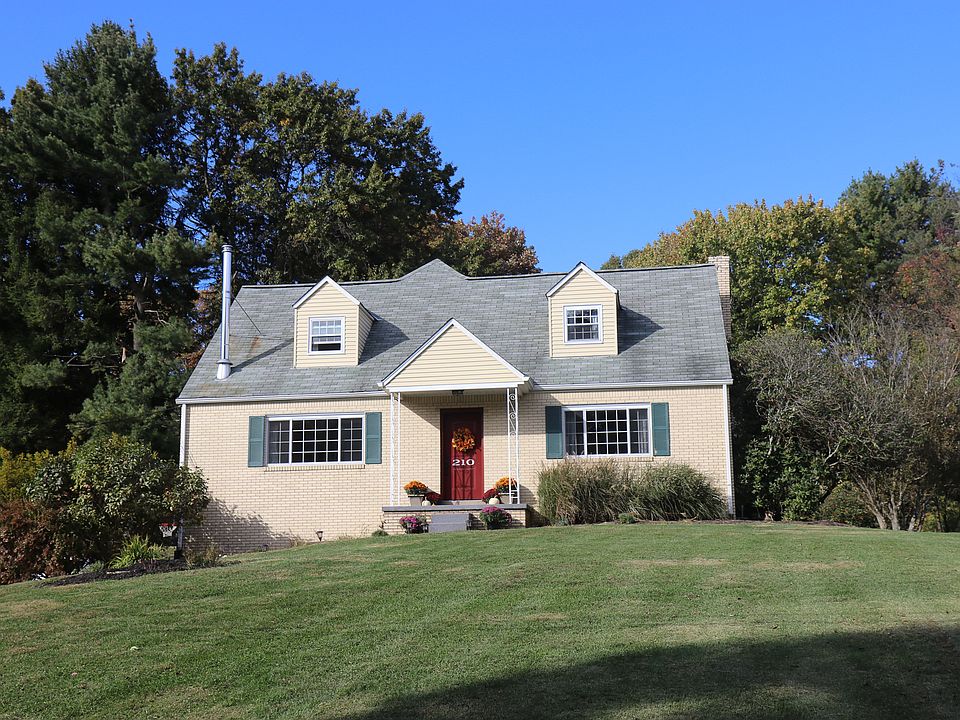 1st image of 210 Spruce Haven Dr