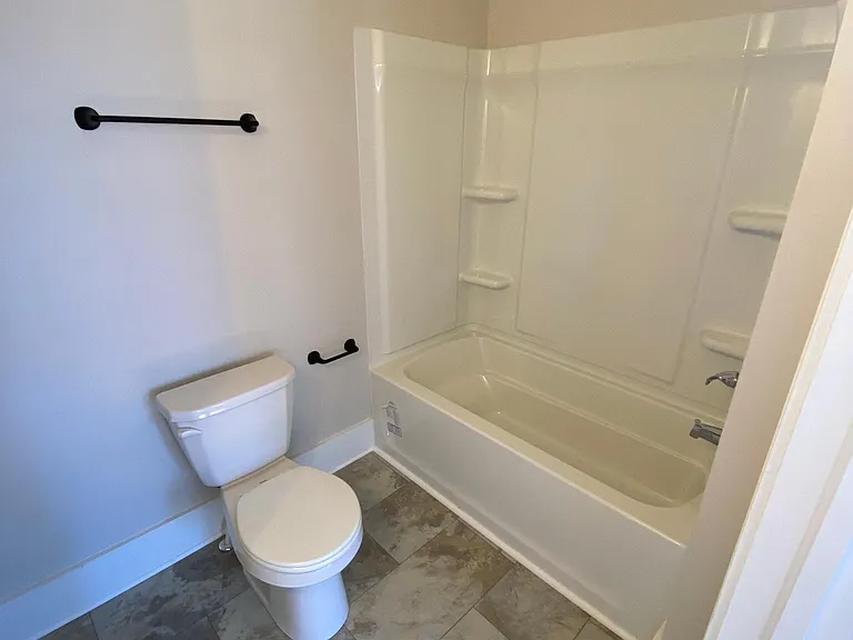 423 Lafayette Ave — Photo 11