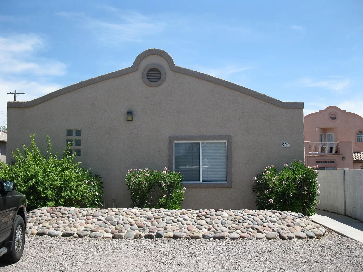 2 bed, 900 sqft, $1,150 — Photo 2