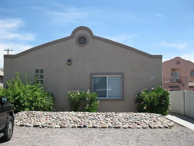 930 E Adelaide Dr #1 — Photo 2