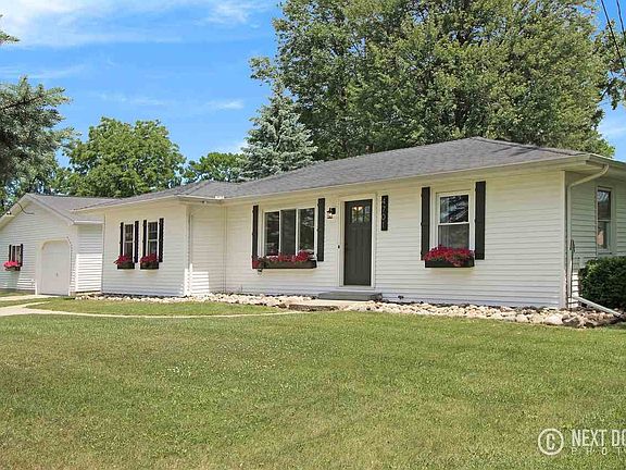 Loads of curb appeal!