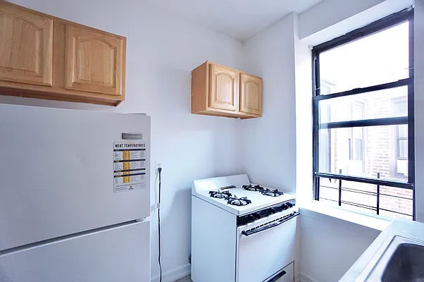 Rented by BRICK & GALO REALTY CORP | media 16