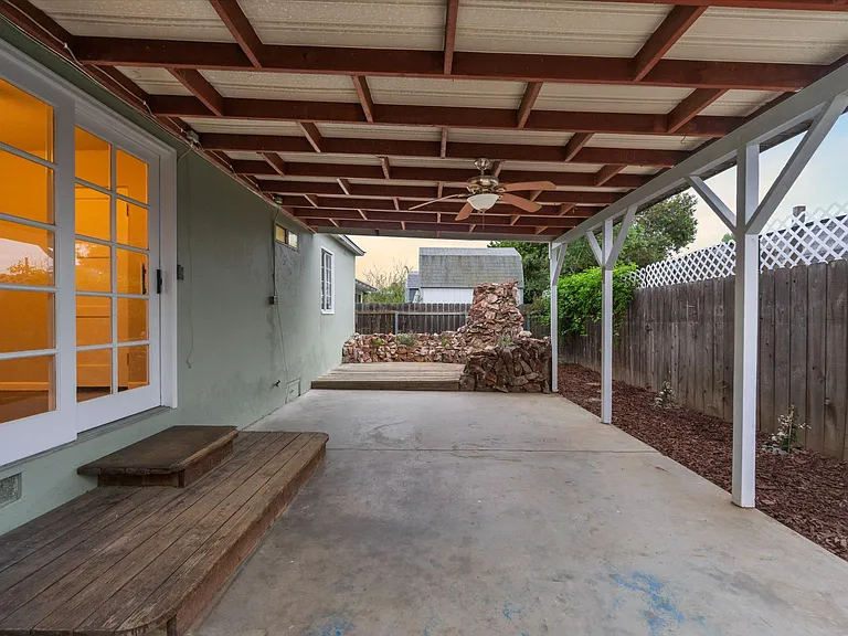 514 Prescott Ave — Photo 16