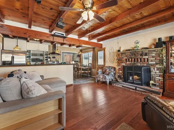 335 W Meadow Ln, Big Bear City, CA 92314