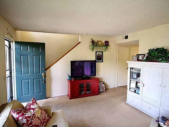 5th image of 177 N Singingwood St Unit 4