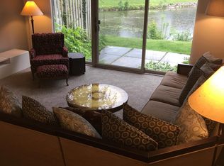 622 Peninsula Ct, Ann Arbor, MI