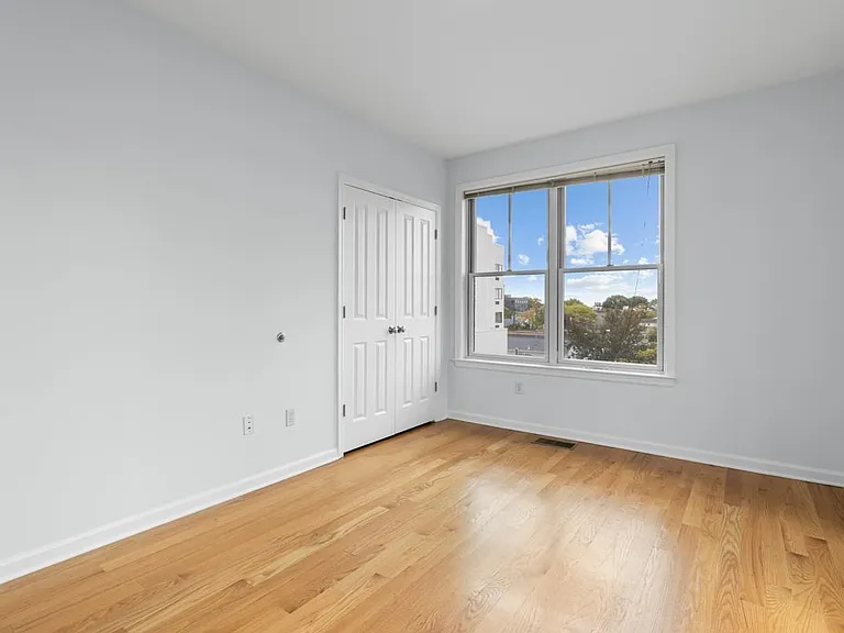 443-2 Whiton St #2 — Photo 22