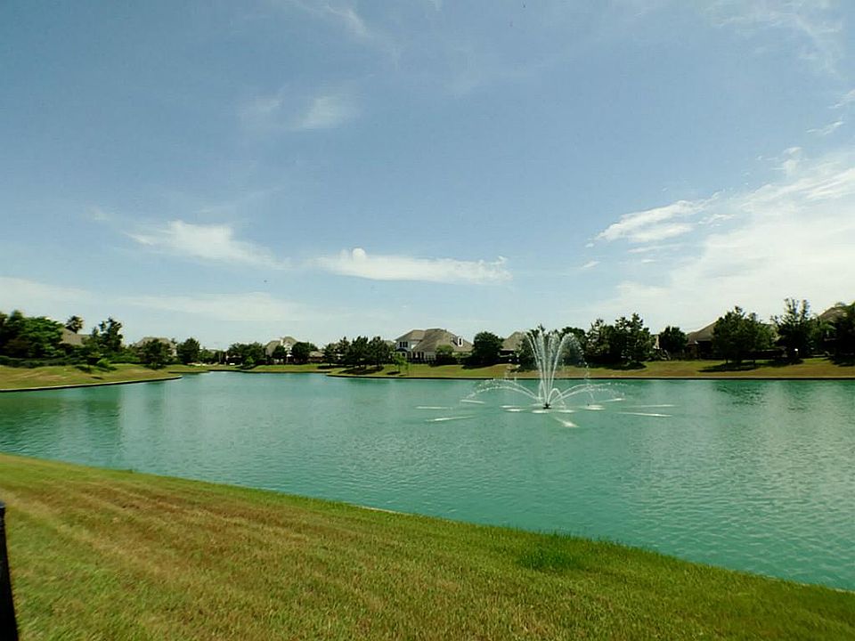 LAKE COMMUNITY!