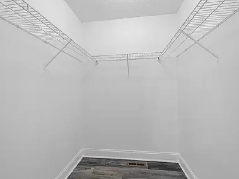 124 Levi Dr — Photo 12