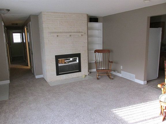 5th image of 6103 N Oxford Dr