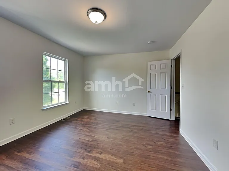 5 Natalie Ct — Photo 16