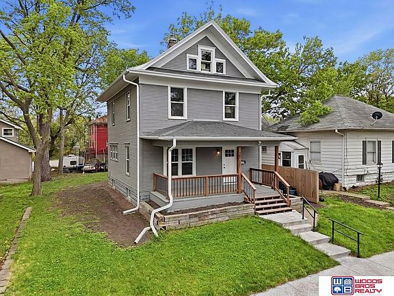 2nd image of 2711 Sumner St